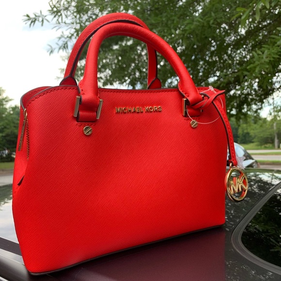 Michael Kors Handbags - Michael Kors Savannah
